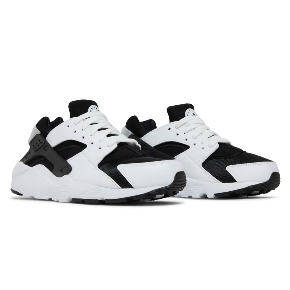Kids Nike Huarache Run GS Orca Black and White Sneakers Size 5Y